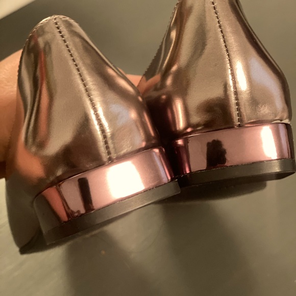 Naturalizer, size 5, silver pewter flats - Picture 7 of 7